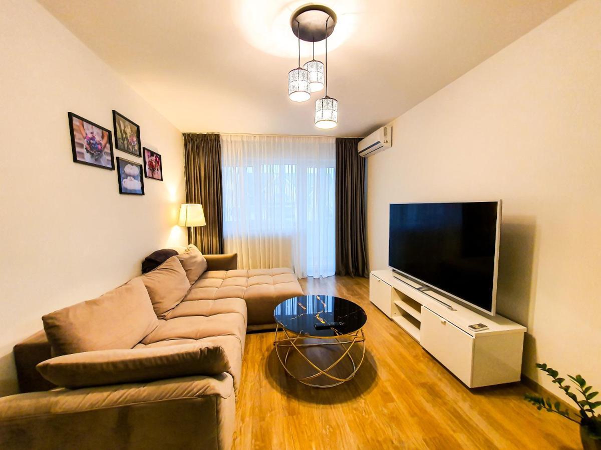 Luxurious Retreat 1Br Apartment With Netflix, Private Parking And Self Check In Popesti-Leordeni 외부 사진