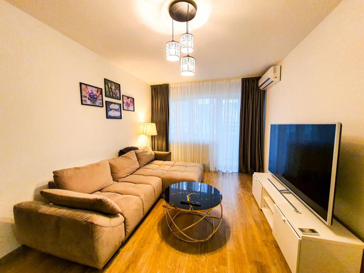 Luxurious Retreat 1Br Apartment With Netflix, Private Parking And Self Check In Popesti-Leordeni 외부 사진