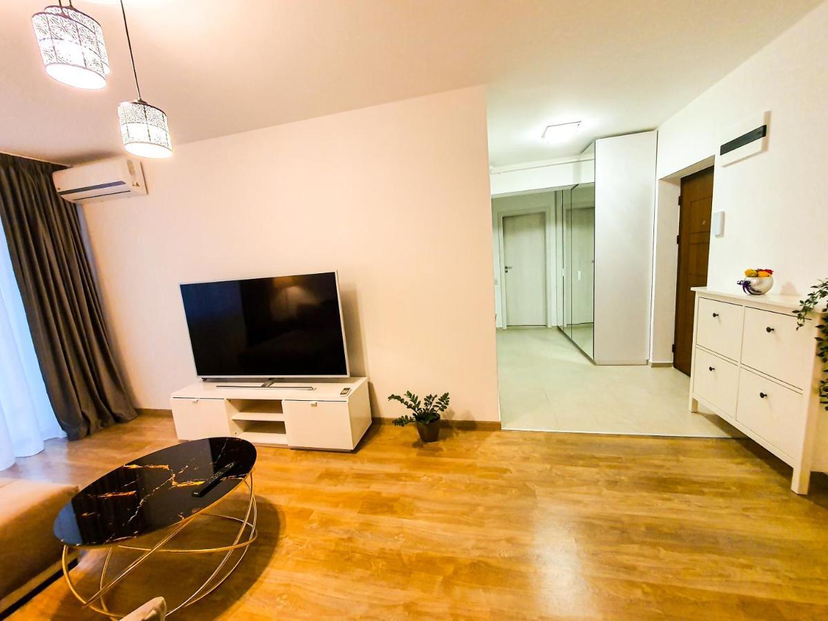 Luxurious Retreat 1Br Apartment With Netflix, Private Parking And Self Check In Popesti-Leordeni 외부 사진