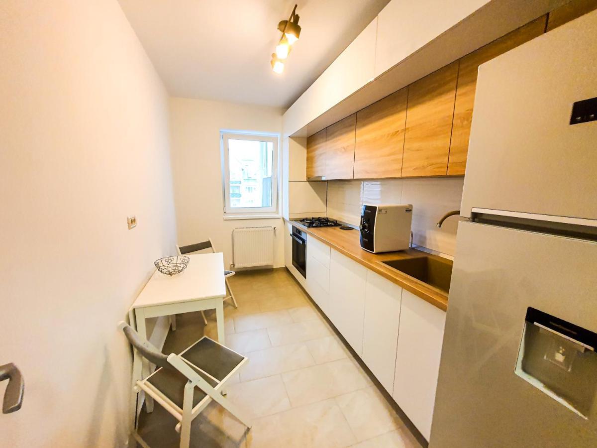 Luxurious Retreat 1Br Apartment With Netflix, Private Parking And Self Check In Popesti-Leordeni 외부 사진