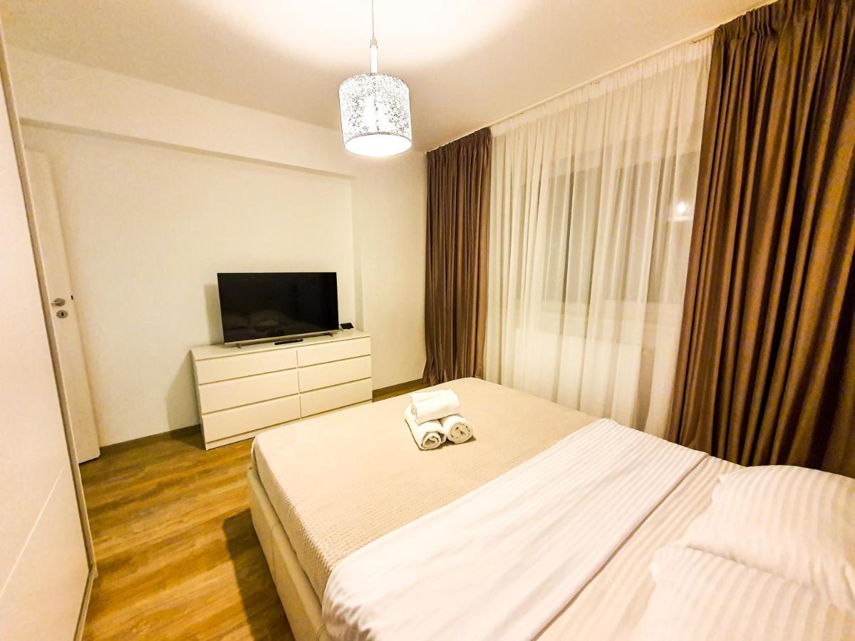 Luxurious Retreat 1Br Apartment With Netflix, Private Parking And Self Check In Popesti-Leordeni 외부 사진